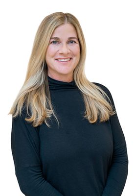 Portrait of Aileen Arcos, REALTOR®